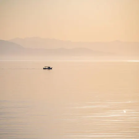 Paxi 公寓 盖奥斯